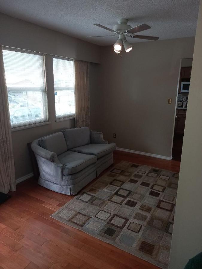 Green&White House Apartment Кокитлам Екстериор снимка