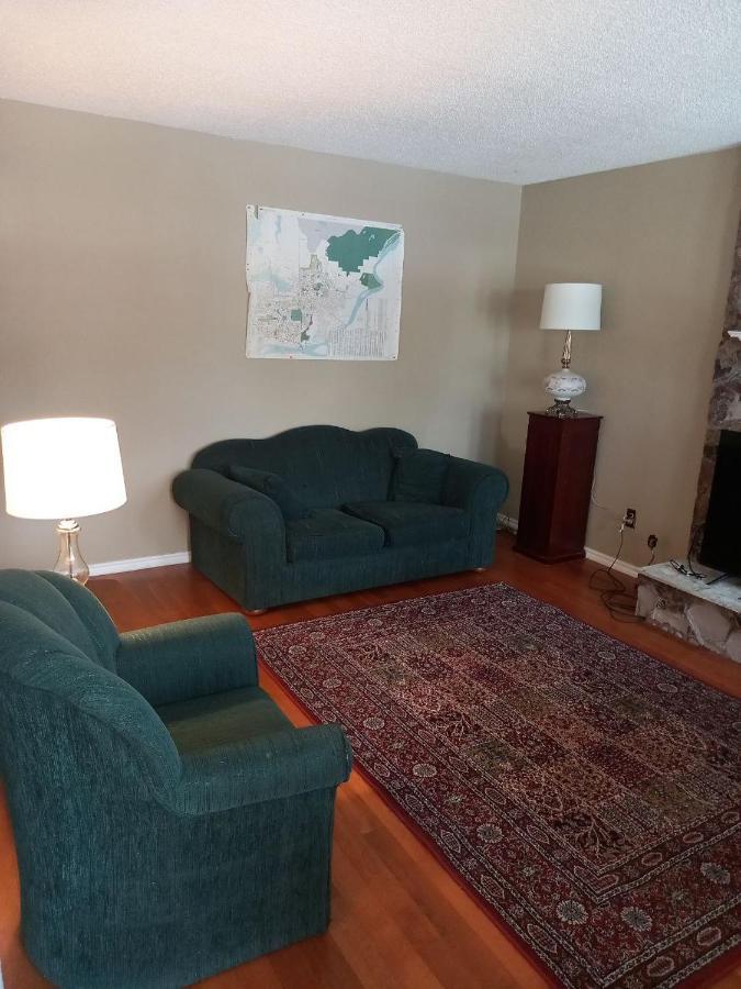 Green&White House Apartment Кокитлам Екстериор снимка